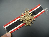 Originál německý bronzový záslužný kříž 1939 s meči.