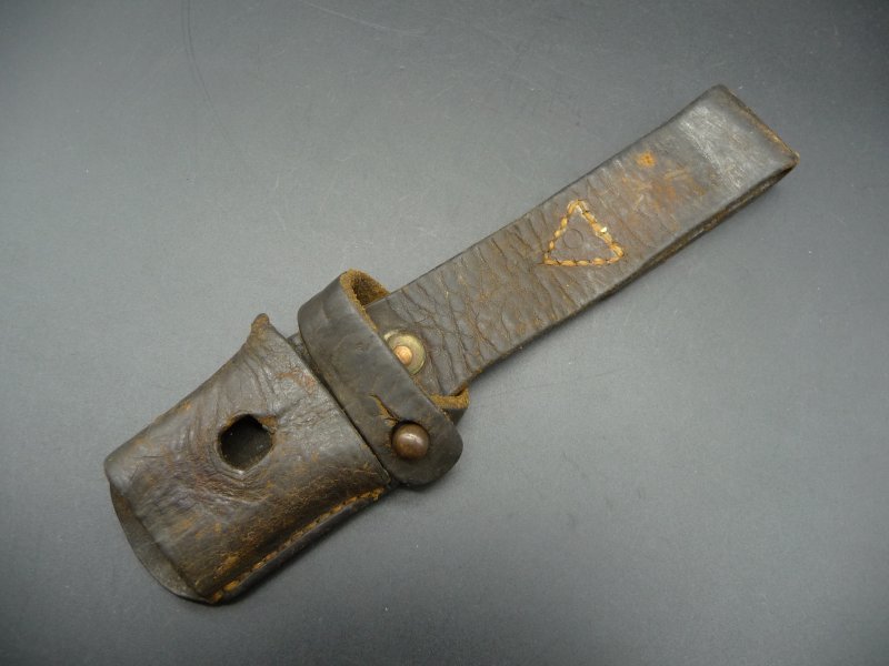 Kožený závěsník na jugoslávský bodák 1924 - Kliknutím na obrázek zavřete