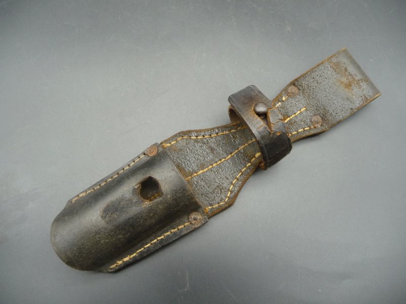 Závěsník na německý bodák Mauser 84/98 značený - Kliknutím na obrázek zavřete