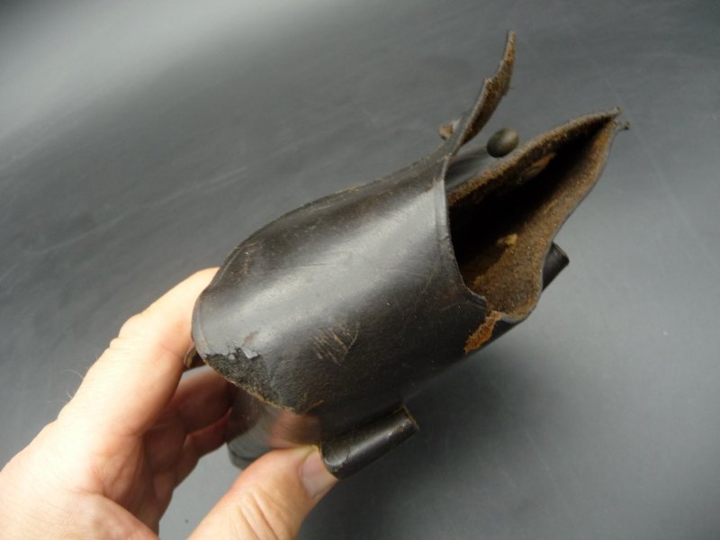 Pouzdro na Reichsrevolver - Kliknutím na obrázek zavřete