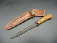 ČSSR bodák vz.58 - raný model s dřevěnou rukojetí ČSSR bodák vz.58 - raný model s dřevěnou rukojetí