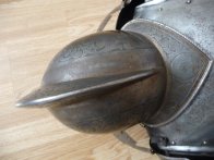 Pěkná replika renesanční zbroje