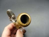 Křesadlová kapesní pistolka kolem roku 1800