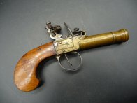 Křesadlová kapesní pistolka kolem roku 1800