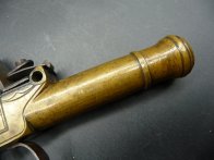 Křesadlová kapesní pistolka kolem roku 1800