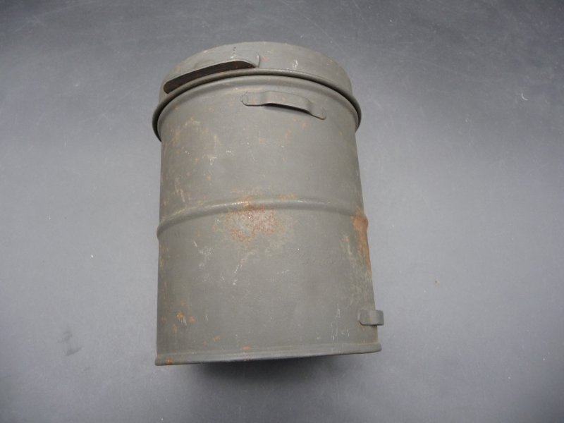 Německá plechovka od masky z 1 sv.války - Kliknutím na obrázek zavřete