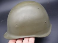 ČSSR helma vz.52 s válečným ruským plechem