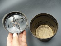 Německá plechovka od masky z 1 sv.války