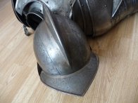 Pěkná replika renesanční zbroje