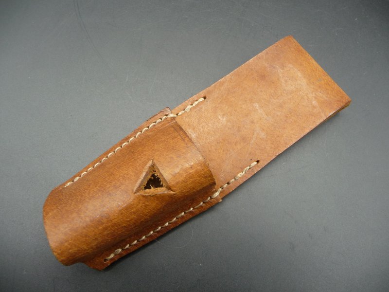 Kožený závěsník na bodák 1924 - Kliknutím na obrázek zavřete