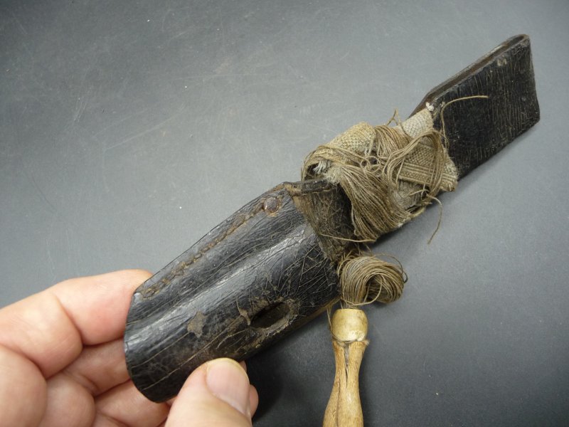 Německý závěsník a portepee (bambulka) - Kliknutím na obrázek zavřete